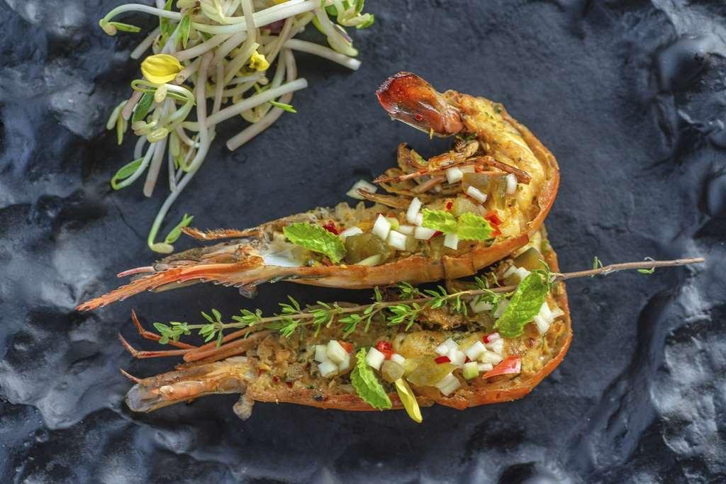 Taj City Centre New Town, Kalkata Restaurace fotografie Grilled prawns